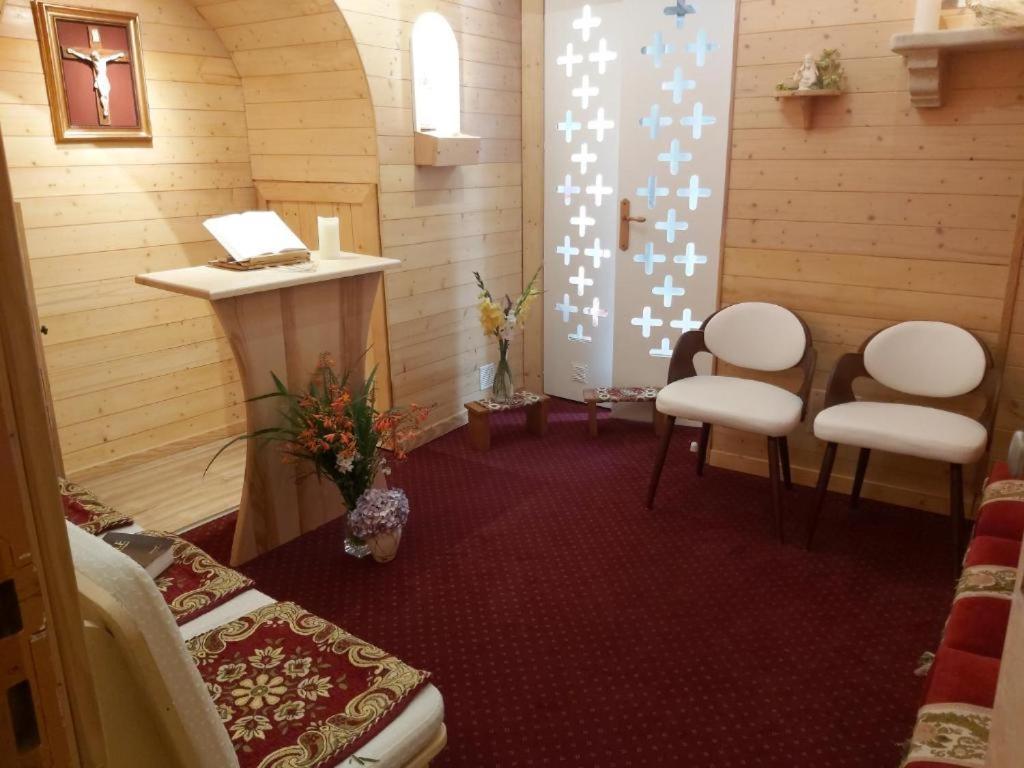 Au Berceau De Bernadette Bed & Breakfast 2*