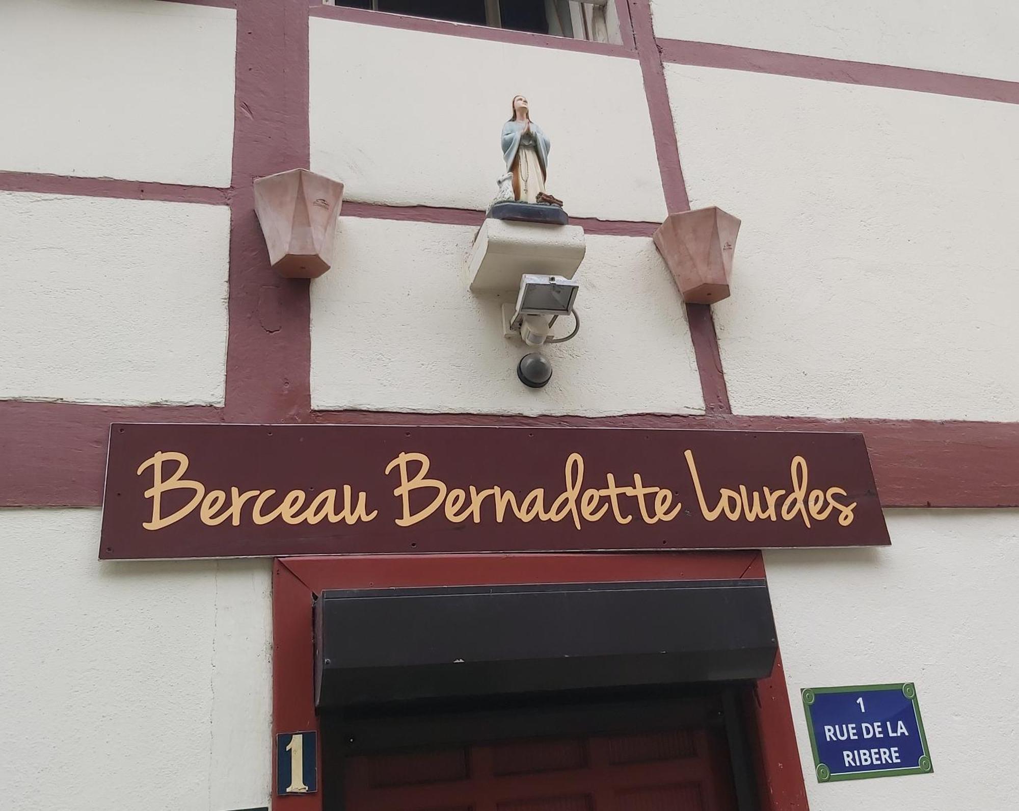 La Berceau De Bernadette 2*