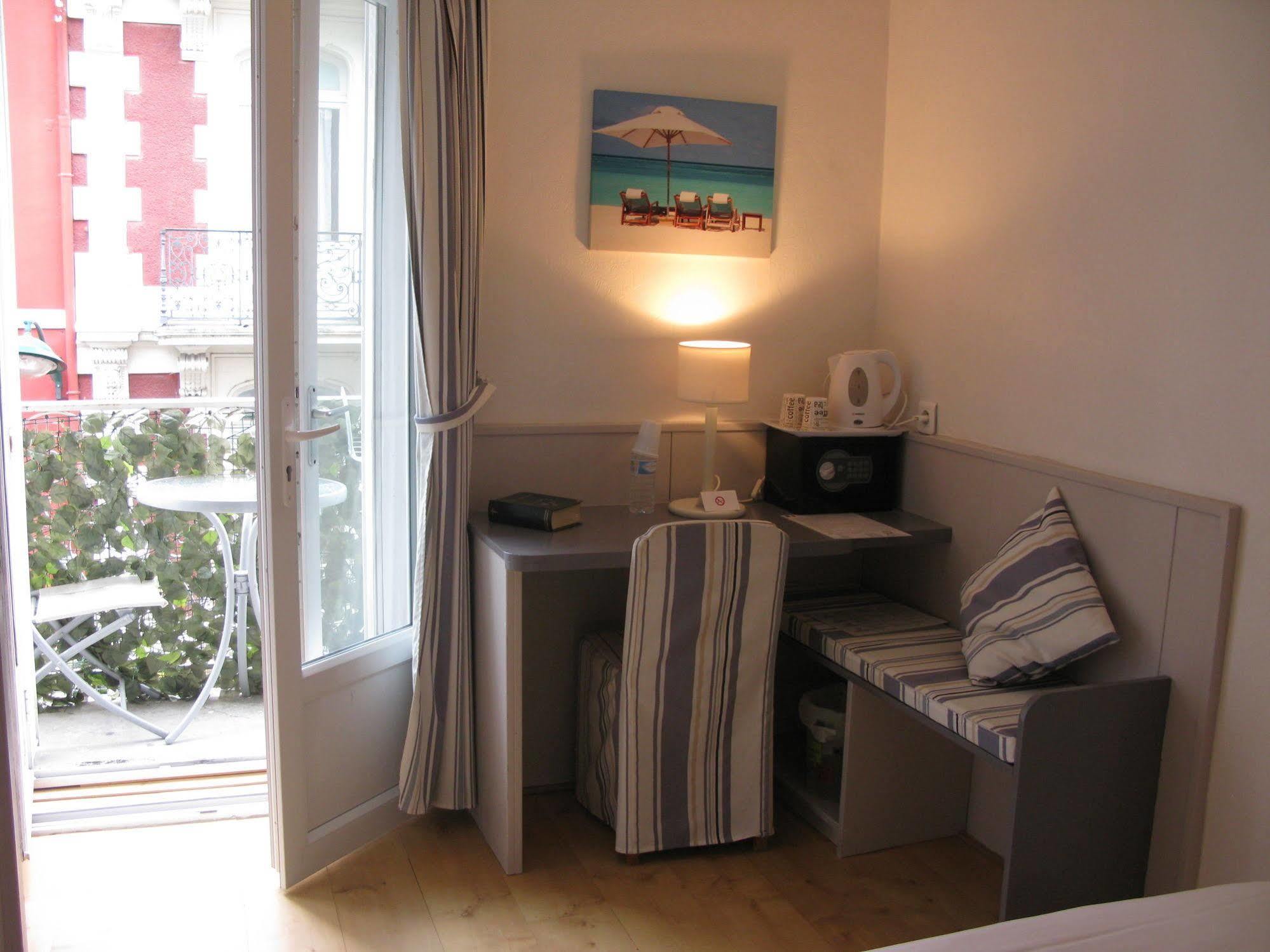 Au Berceau De Bernadette Bed & Breakfast