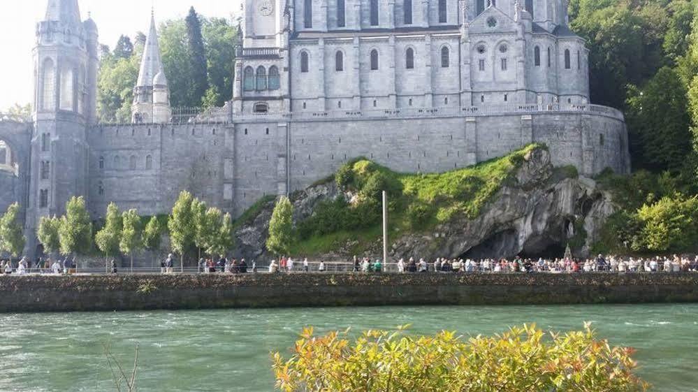 Bed & Breakfast Au Berceau De Bernadette 2*